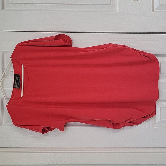 Judy Joannou designs top Large - Picture 1 of 6